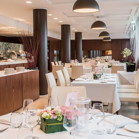 Crowne Plaza Milan City By Ihg Bagian luar foto