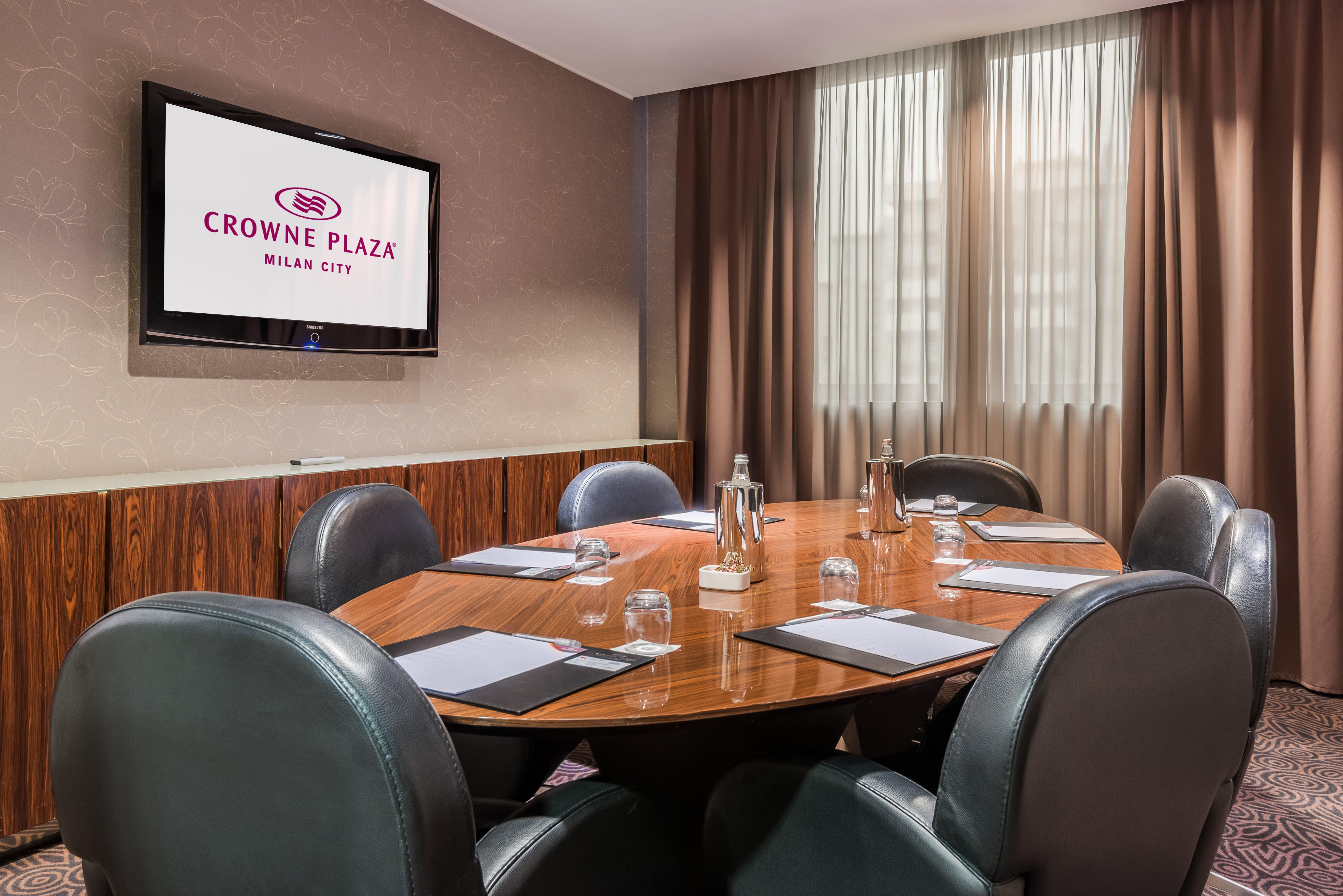 Crowne Plaza Milan City By Ihg Bagian luar foto
