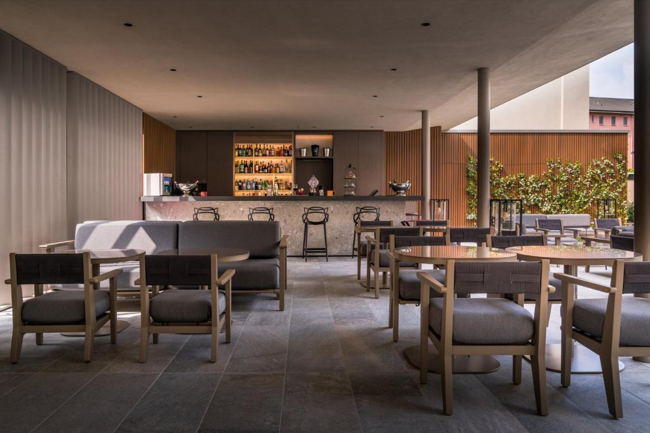 Crowne Plaza Milan City By Ihg Bagian luar foto