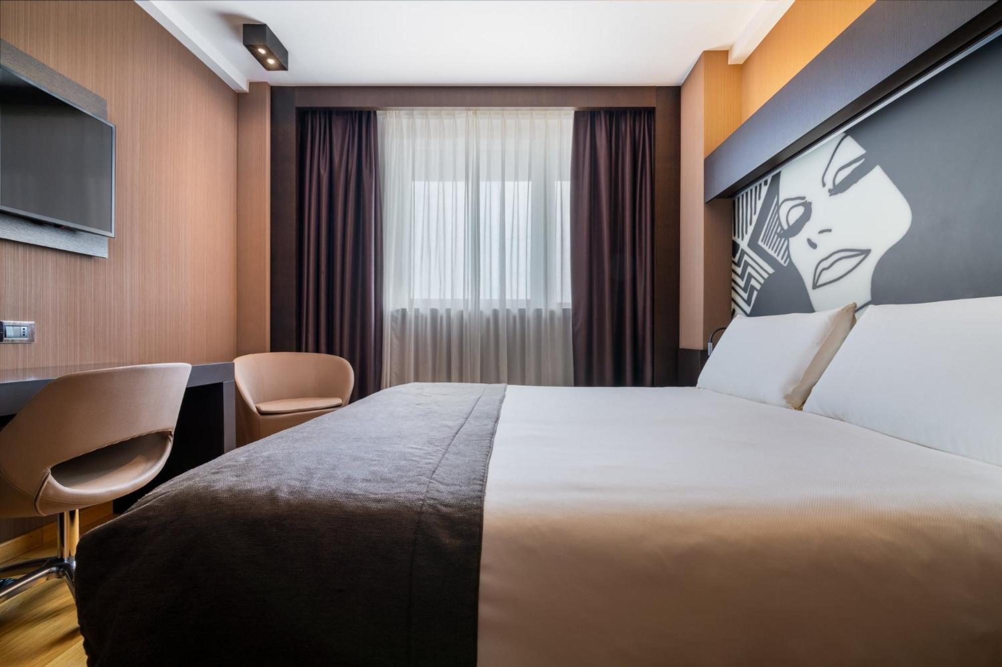 Crowne Plaza Milan City By Ihg Bagian luar foto
